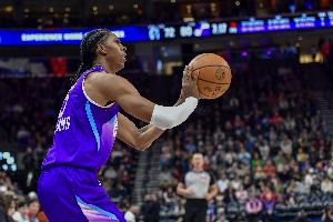 电竞世界杯-爵士官方：科迪-威廉姆斯感染单核细胞增多症 本赛季报销