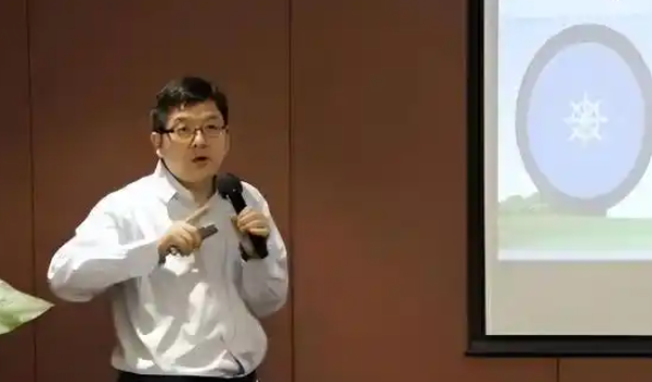 ewc电竞世界杯-复旦大学教授再发争议言论，透露自己已“安全退休”，实现“财富自由”