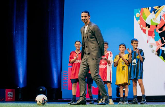 电竞世界杯-【现场】独一无二的伊布，讲述独一无二的足球故事